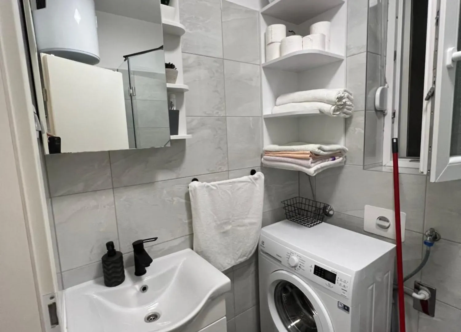 Centrino Apartment Split